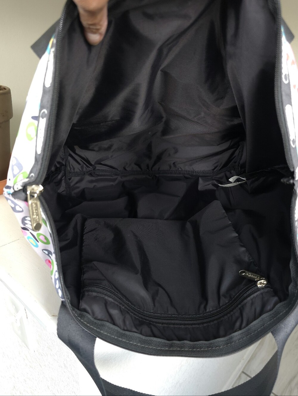 LeSportsac Butterfly Tote Bag Hearts Butterflies Flutter Pink Zip Top Colorful - Picture 8 of 10